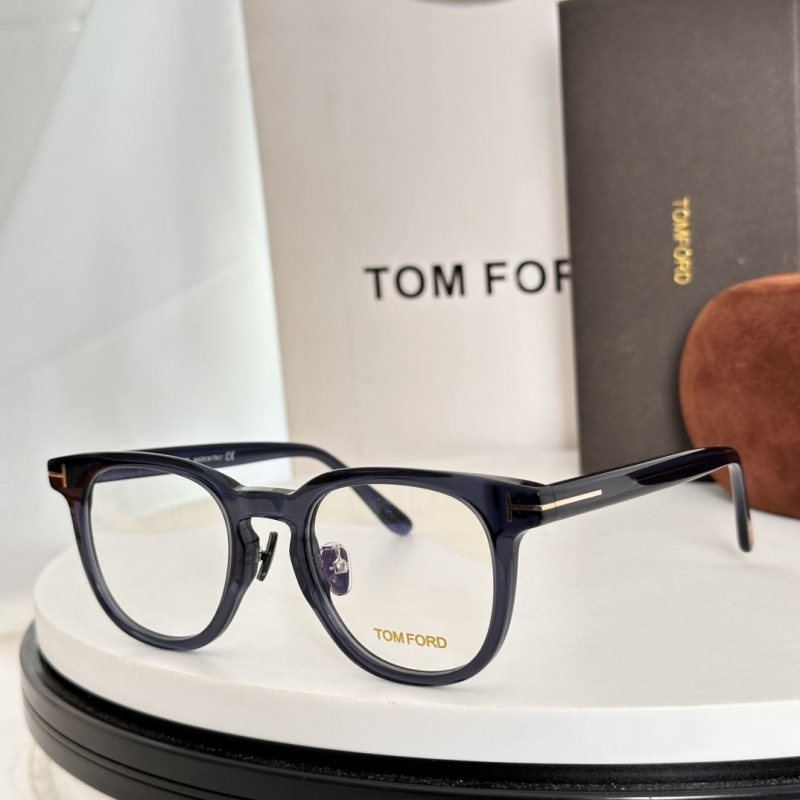 TOM FORD
